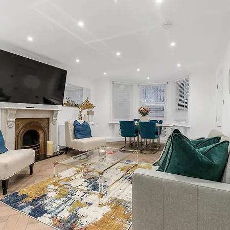 Chic Kensington Residence
